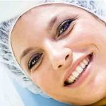 Frau mit ReLEx smile Behandlung