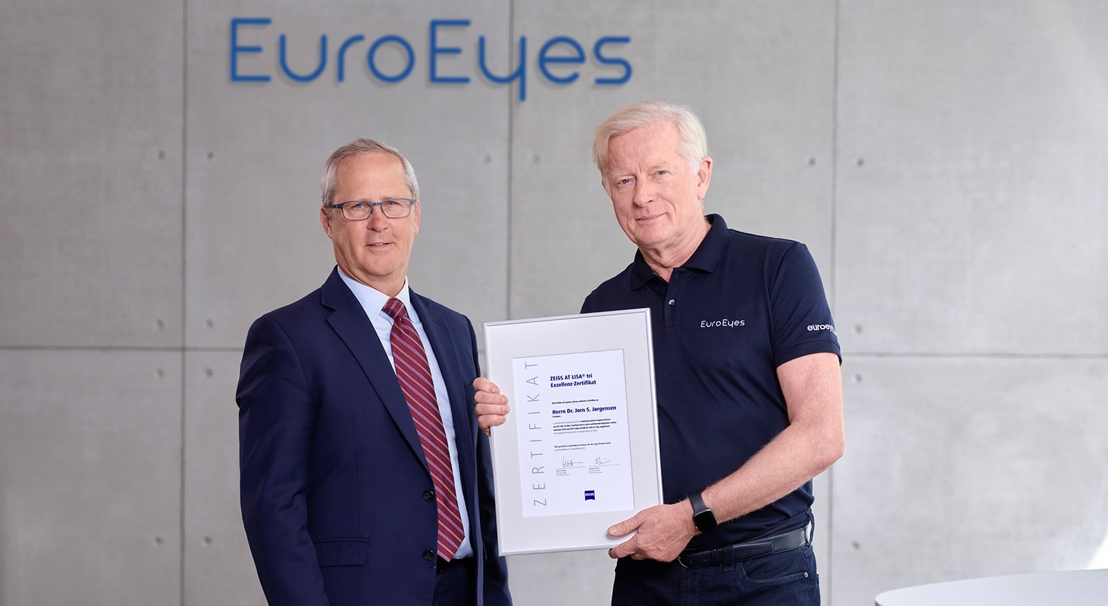 EuroEyes implantiert weltweit die meisten ZEISS AT LISA® Trifokallinsen - in sechs aufeinanderfolgenden Jahren!