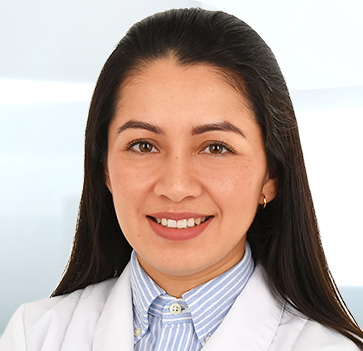 Dr. med. Fiorella León, FEBO, FICO