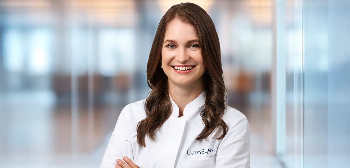 Dr-med-Nadine-Lorenz-portrait