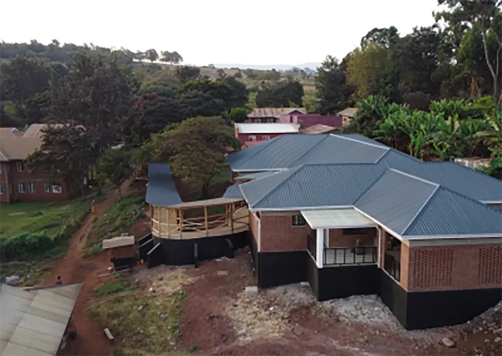 EuroEyes unterstuetzt Eroeffnung neuer Augenklinik in Tansania foto2