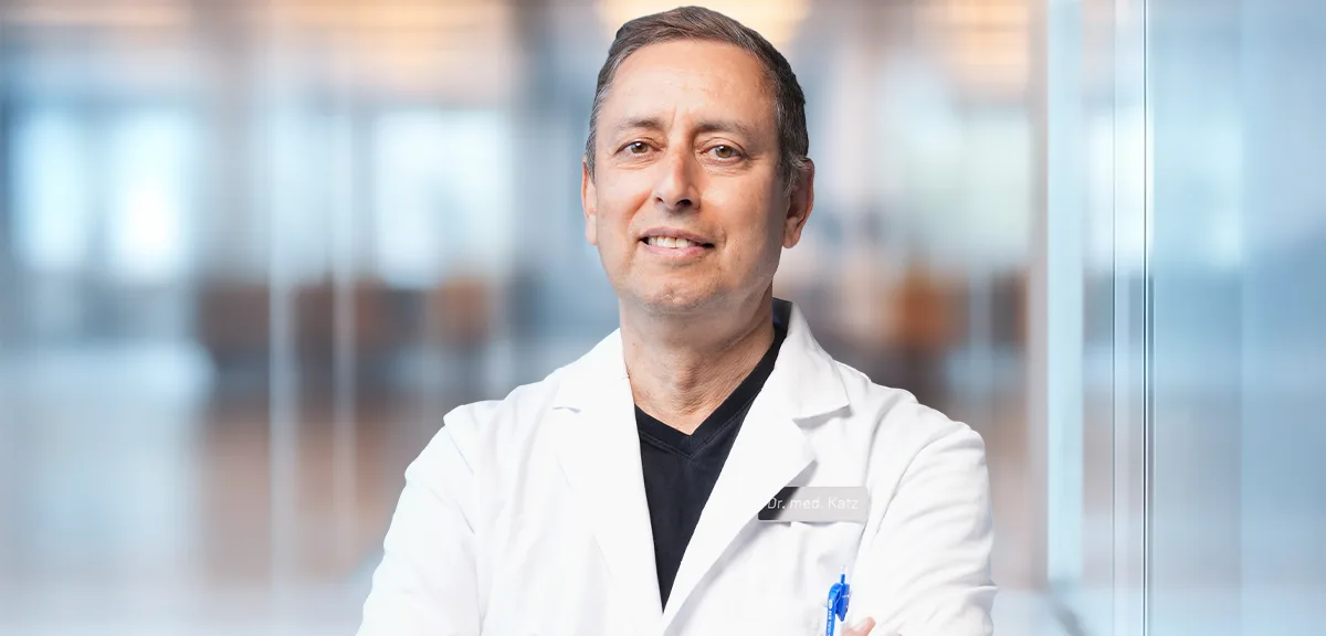 Dr-med-Toam-Katz-portrait Dr med Toam Katz portrait