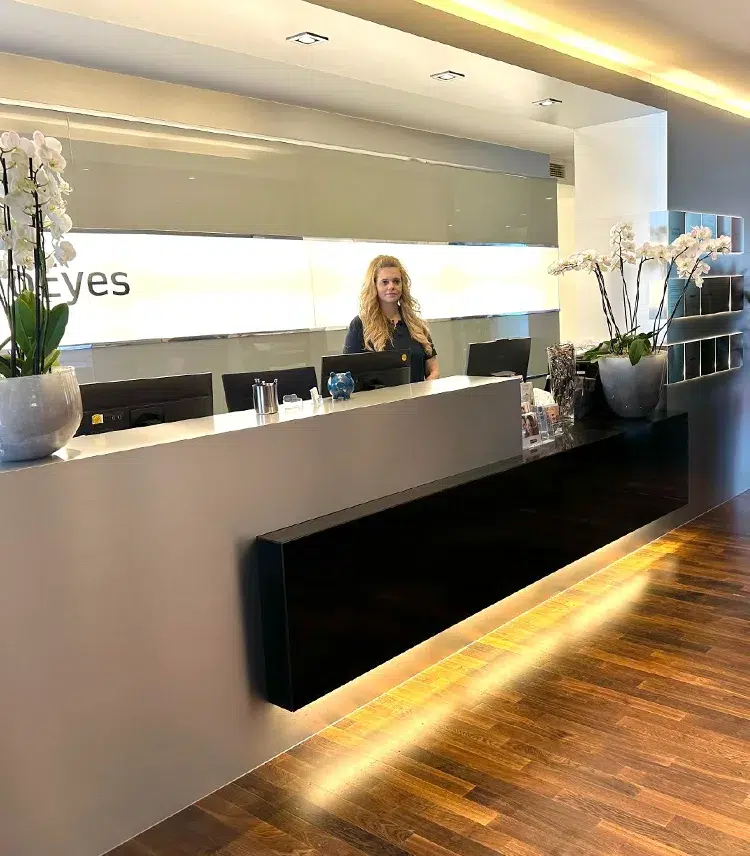 header duesseldorf innen