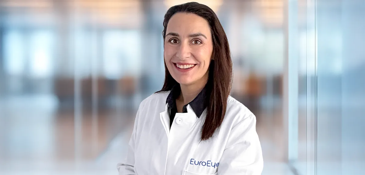 Dr-med-Fiona-Blain-portrait Dr med Fiona Blain portrait